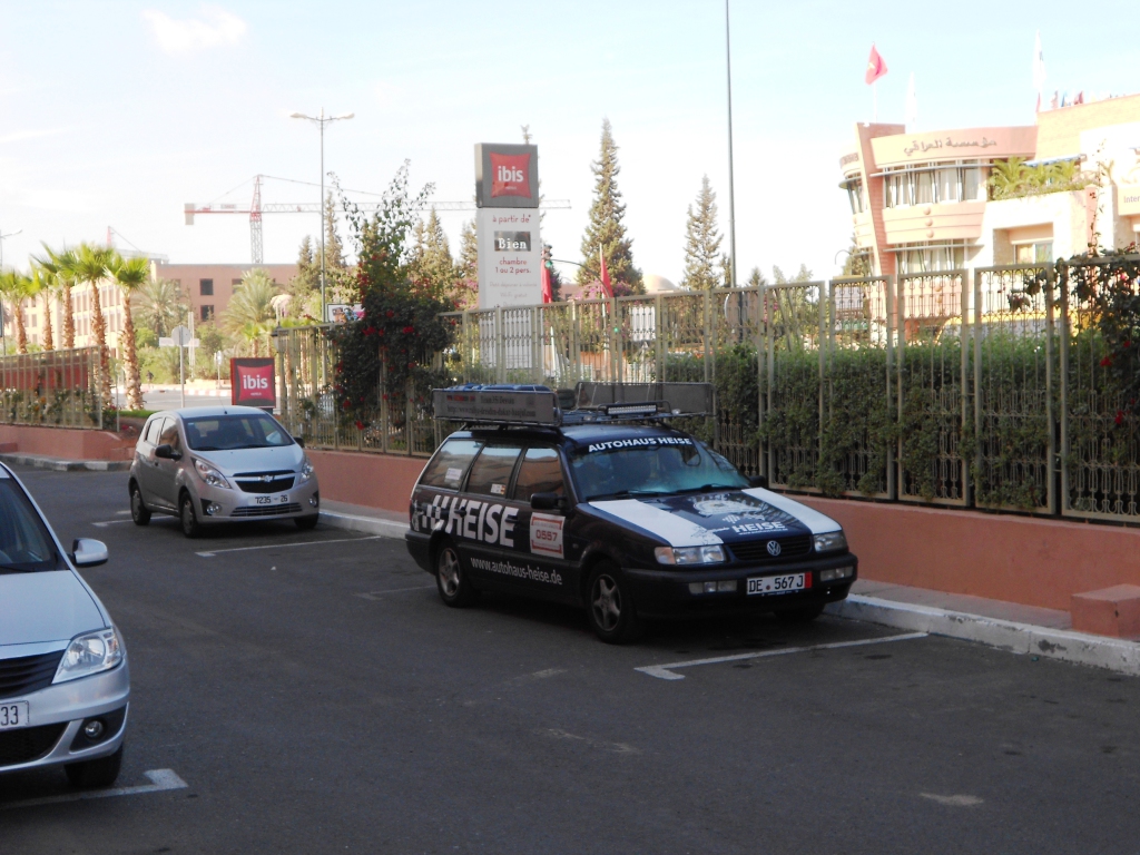 Unser Auto vor dem Ibis in Marrakesch
